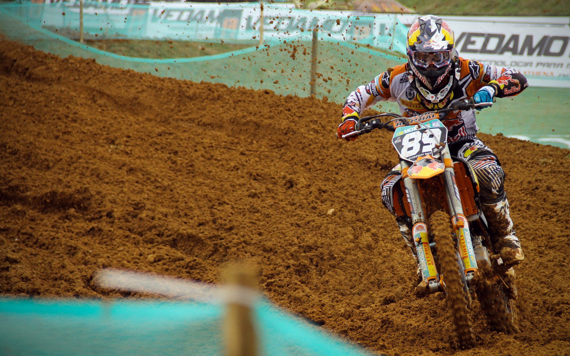 爱游戏官方网站-道格拉斯用冷静战术掌控比赛节奏，道格拉斯比赛视频